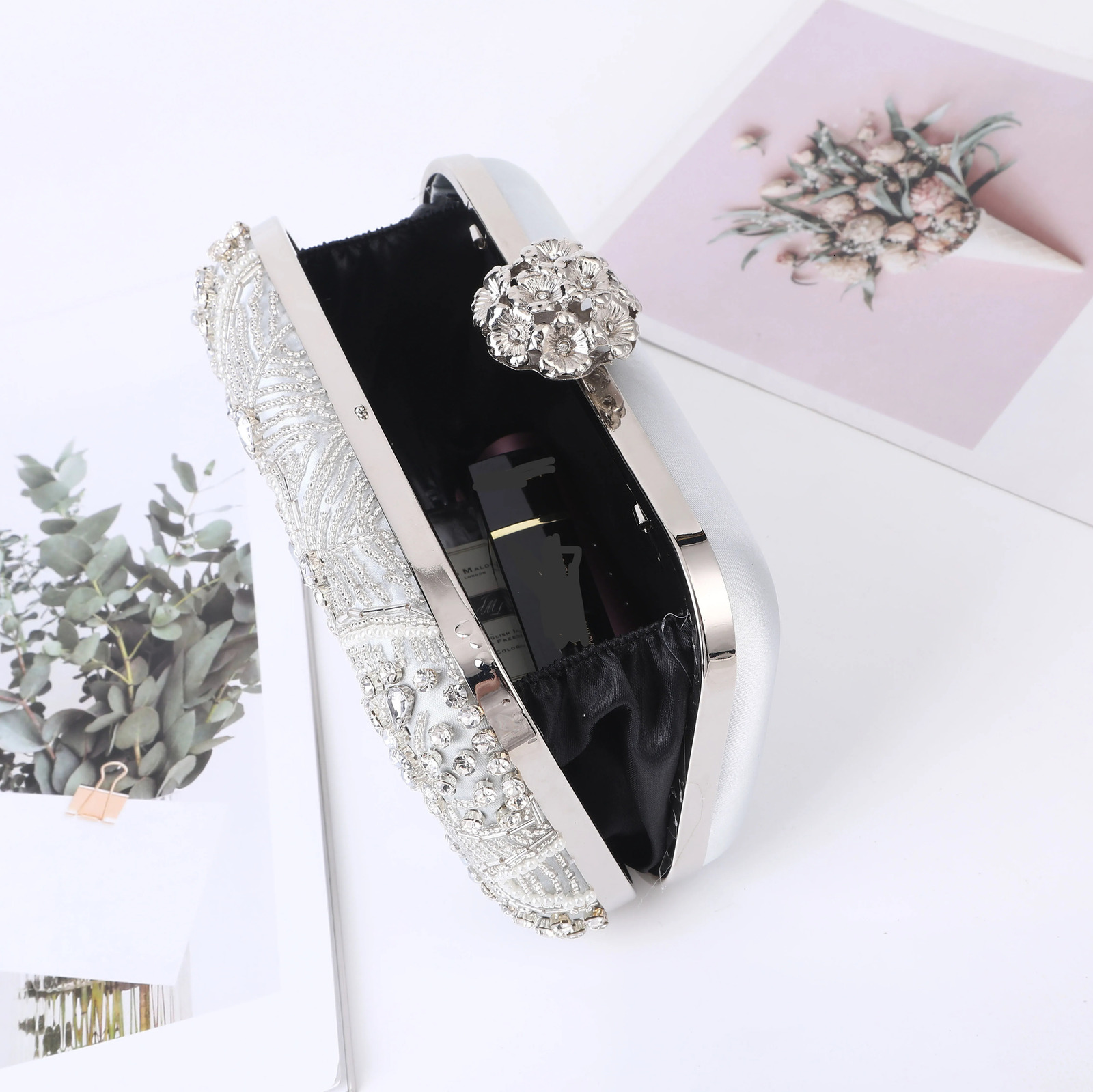 Womens Handheld Bag with European and American Style Diamond Embedding Party Evening Dress Bridesmaid Storage 250218