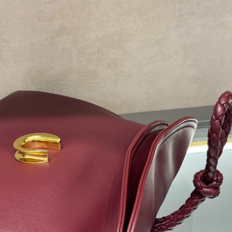 Elegant Temperament Liberta Clutch Designer Handbag Women Bags Genuine Leather Exquisite Banquet Bag Ladie Purse Magnetic Closure Lady Wallet