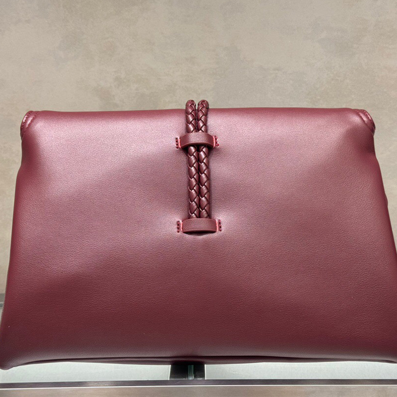 Elegant Temperament Liberta Clutch Designer Handbag Women Bags Genuine Leather Exquisite Banquet Bag Ladie Purse Magnetic Closure Lady Wallet