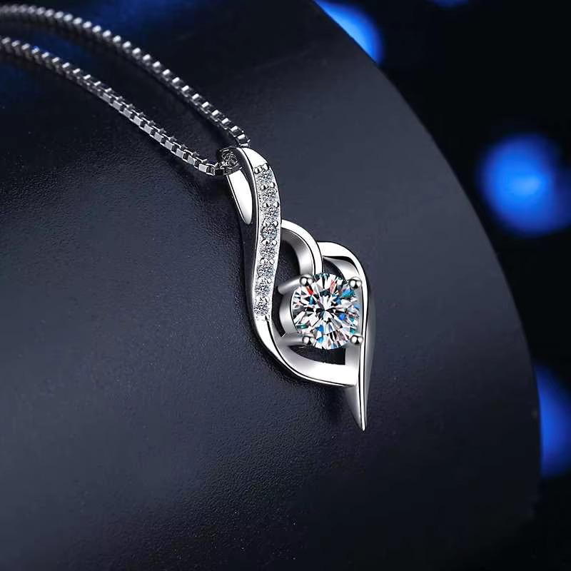 Fine Premium S Sterg Sier Moissanite Pendant Necklace Engagement Jewelry Gift for Ladies