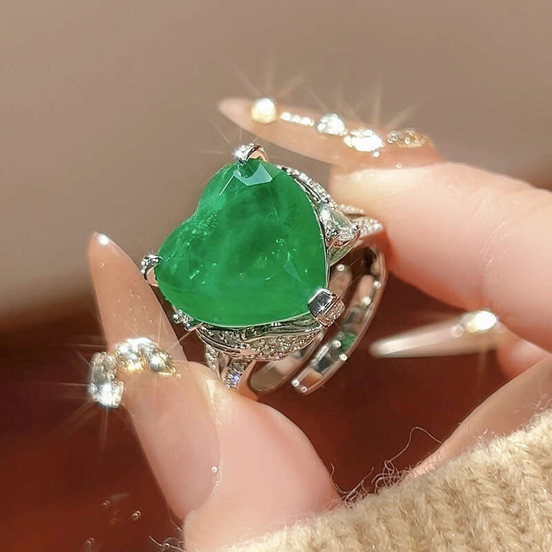New jewelry set, heart-shaped ring necklace, grandmother green, niche, high-end, adjustable for women