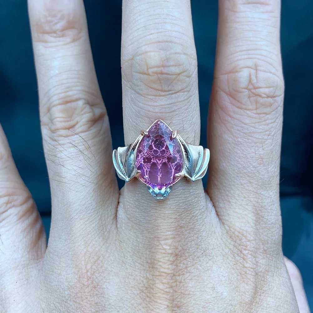New Trendy Gothic Vintage Bat Finger Rings Inlaid Water Drop Shape Zircon Rings For Women Fashion Party JewelryXJ250219