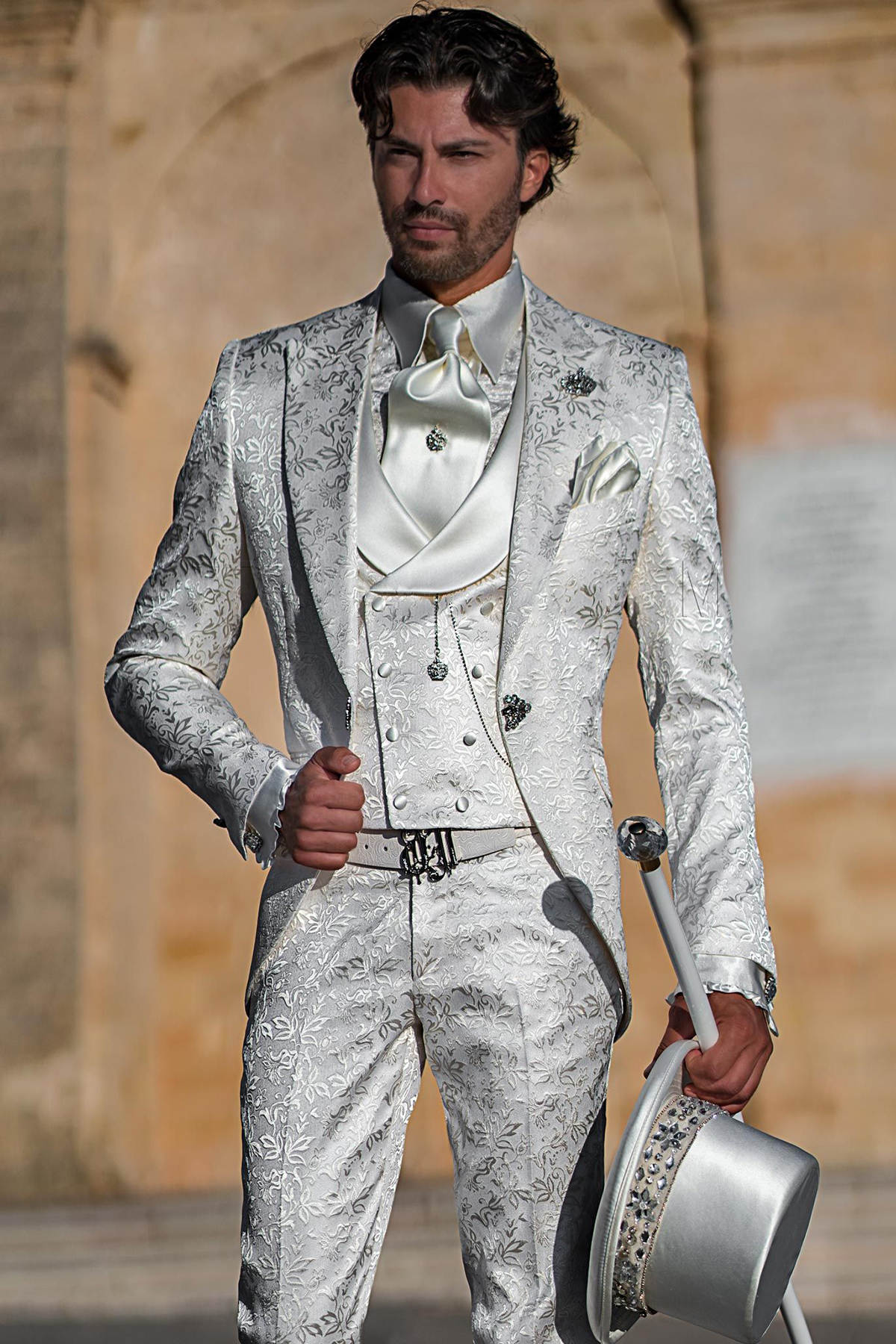 Gorgeous Wedding Tuxedos Jacquard Men Suits Peaked Lapel 4 Piece Set Jacket Vest Pants Wrap Handsome Groom Blazers Customized
