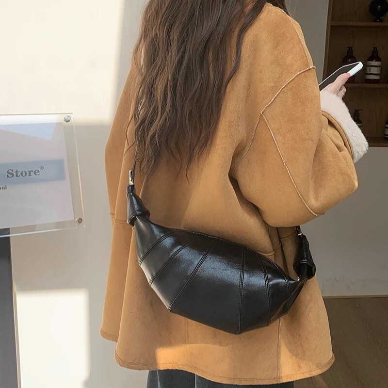 Cow horn women's armpit autumn and winter 2025 new fashion, Korean Kesong versatile crossbody bag, dumpling bag #swissmilitary
