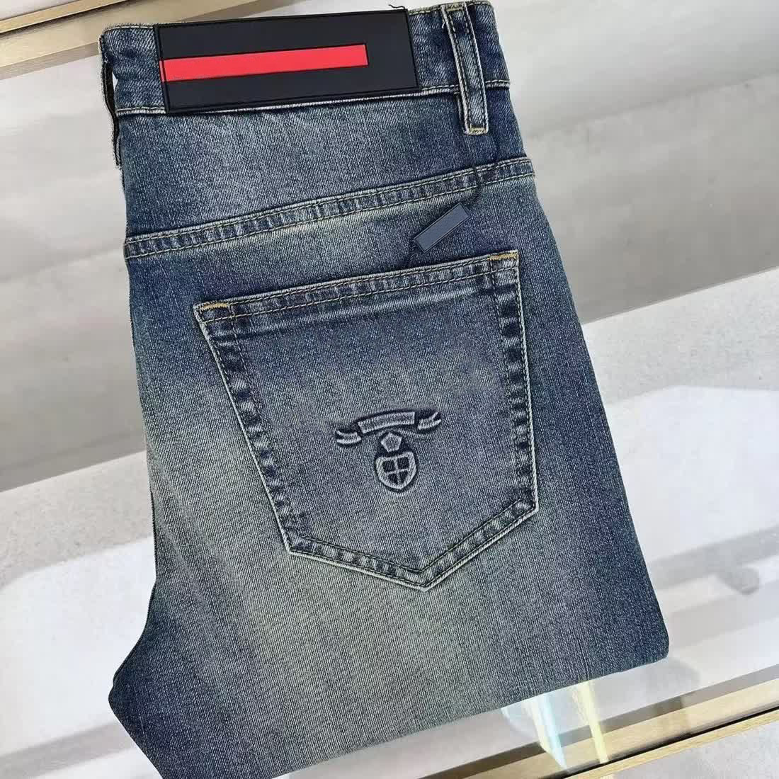 Men's Jeans Luxury Fashion Designer - High-Quality Distressed Denim With Style Details