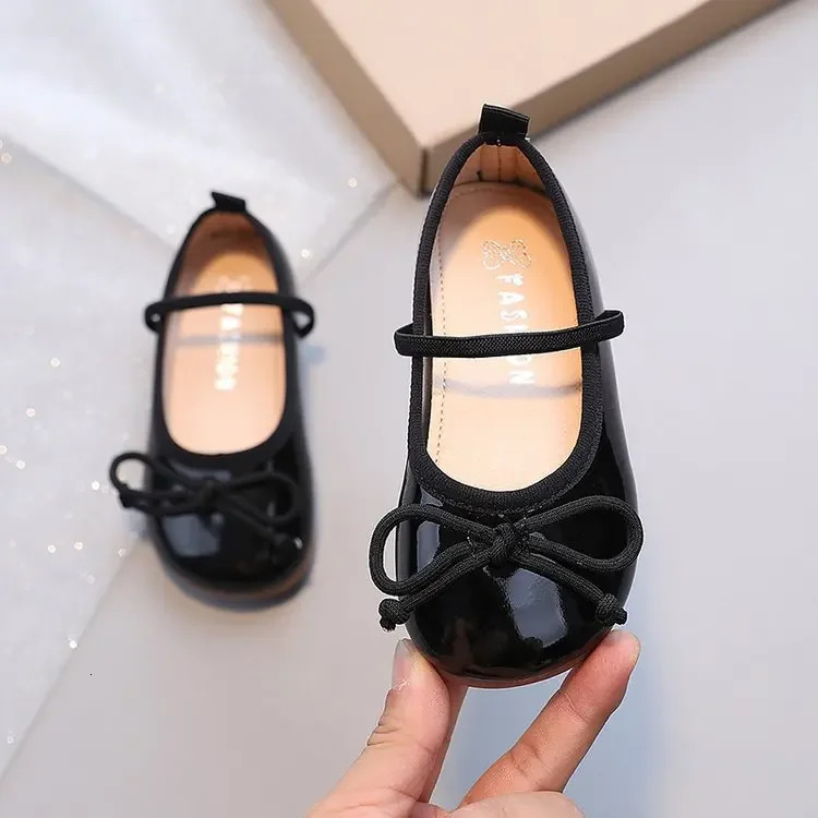 Girls Leather Shoes Spring/Autumn Kids Flats with Simple Lacing Bow Round Toe Soft Sole Colored Princess Shoes for Show 250219