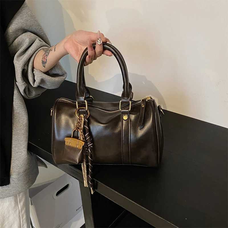 Trendy Street Korea Designer Bowling Box Handbag For Women Boston Retro Texture Leather Bag Female Shoulder Bag Y250218