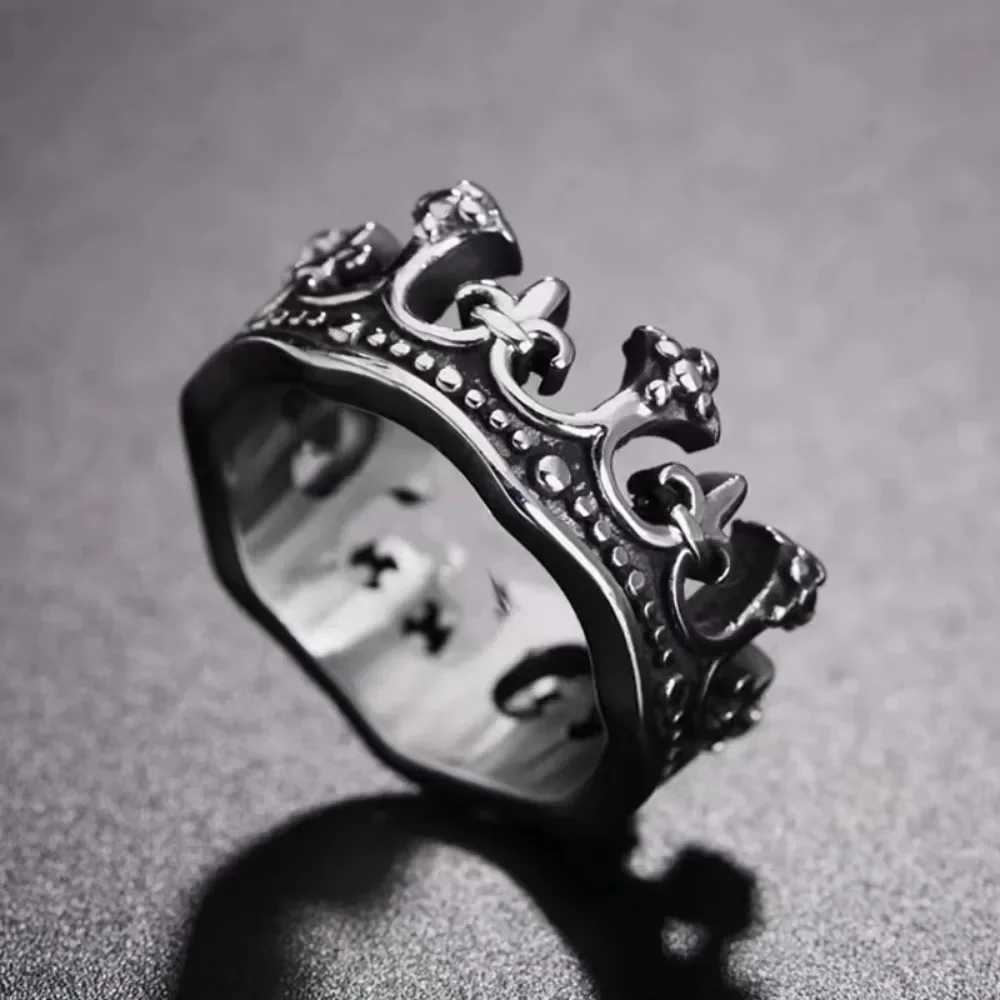 Classic Retro Crown King Ring Personalized Creative Fashion Trend Punk Ring Men and Women Niche Street Party Ring Gift JewelryXJ250219