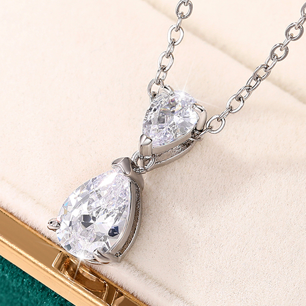 2025 Handmade Ins Top Sell Water Drop Pendant 18k White Gold Fill Pear Cut White 3A Cubic Zircon CZ Diamond Party Women Wedding Clavicle Necklace Gift