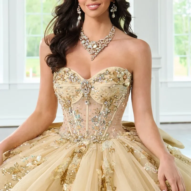 Champagne Princess Quinceanera Dresses With Bow Back Off Shoulder Puffy Ball Gown Sweet 16 Dress Appliques Lace Beaded Sweetheart Vestido De 15 Anos