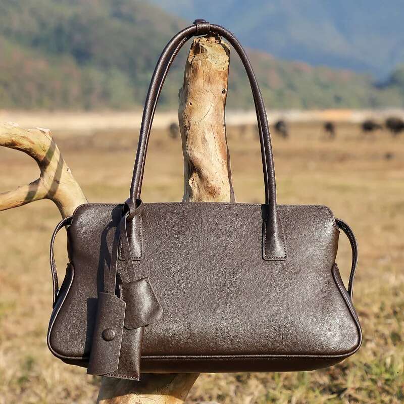 2025 New High Quality Vegetable Tanned Leather Handbag Horizontal Square Large Capacity Pillow Type Single Shoulder Women's Bag