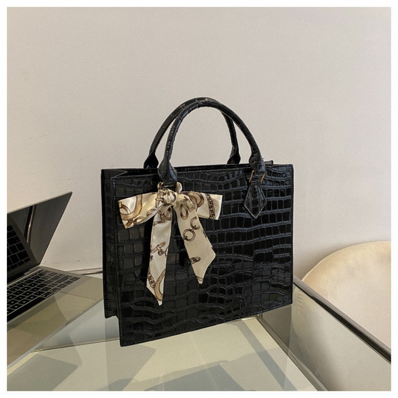 Fashionable Retro Handbag for Women - Solid Color, Large Capacity, Stone Patterned Shoulder Bag