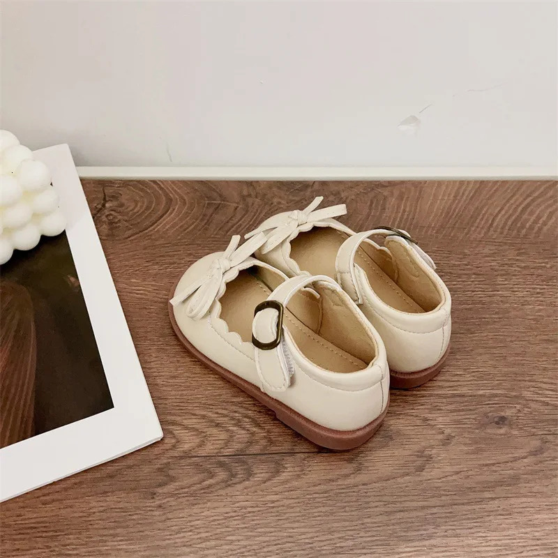 Cute Beading Mary Jane Shoes Kids Low Heel Girls Evening Party Dress Shoes Black White School Shoes for Children with Bow H03015 250219