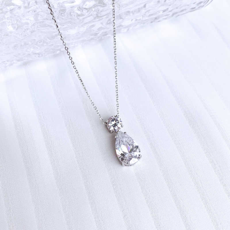 Luster Women Trendy Style Round and Pear Shaped Moissanite Pendant Genuine Silver Jewelry 925 Necklace With Stones