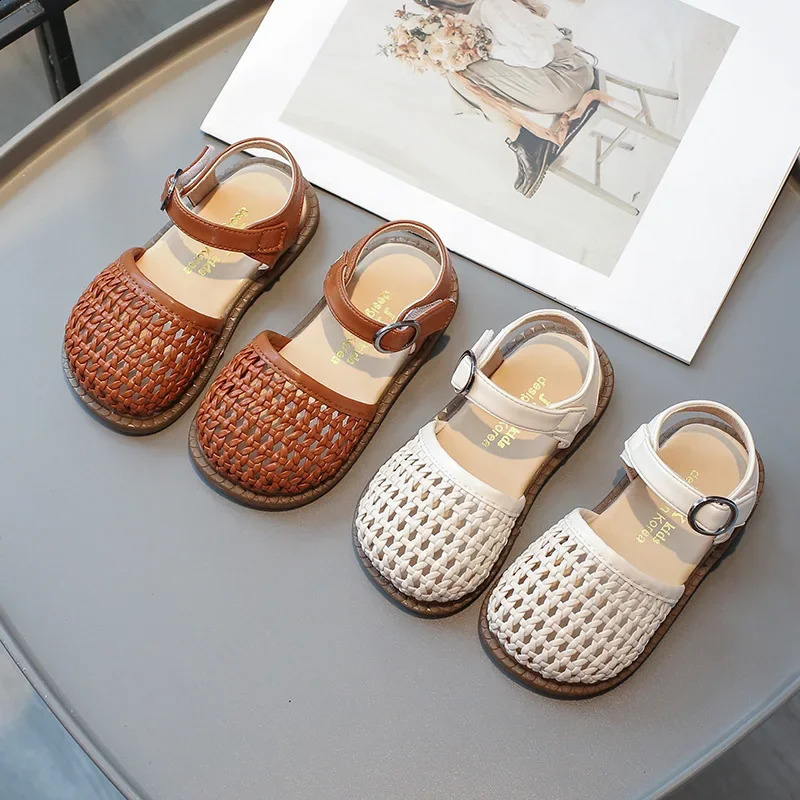 Kids Sandals for Girls Summer Princess Solid Color Cut-outs Flat Sandals Fashion Causal Children Toe-capped School Beach Sandals 250219