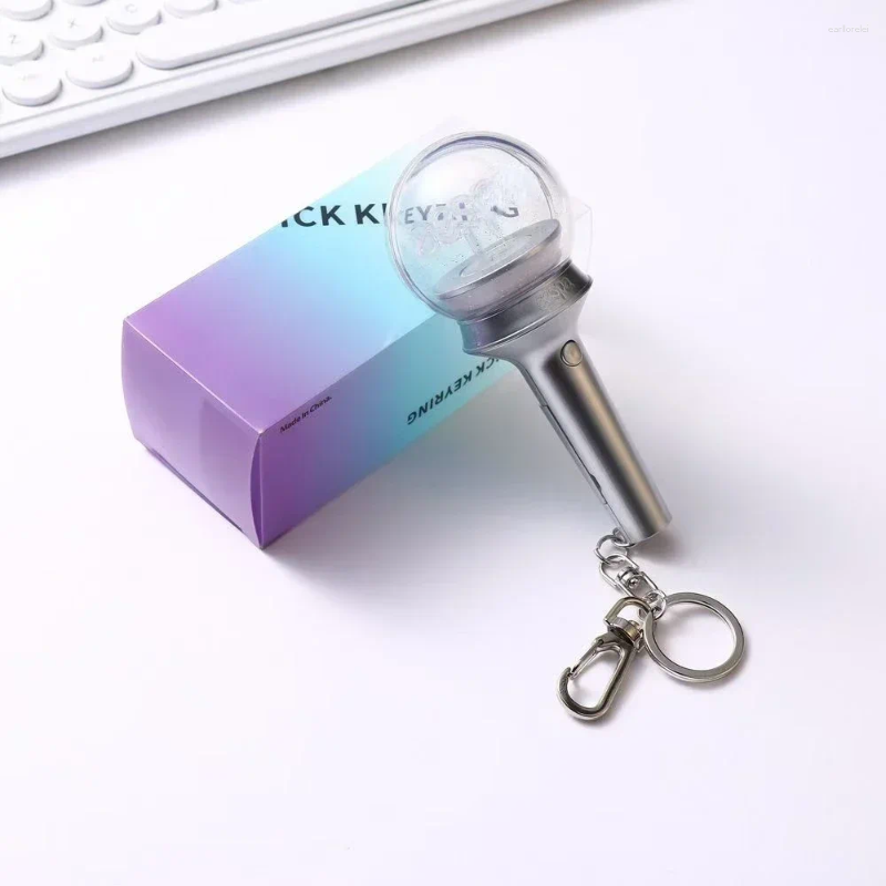 Keychains Kawaii Kpop Groups Mini Light Stick Creative Lights Keyrings Bag Pendant Key Tings Fans Collections Gifts