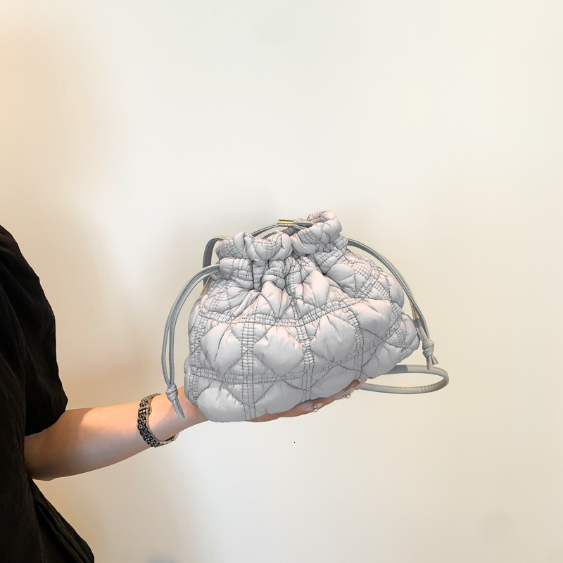 2025 New Lingge Car Seam Handbag with Cotton Bundle Mouth Water Bucket Versatile Single Underarm Cross Shoulder Bag for Women #swissmilitary