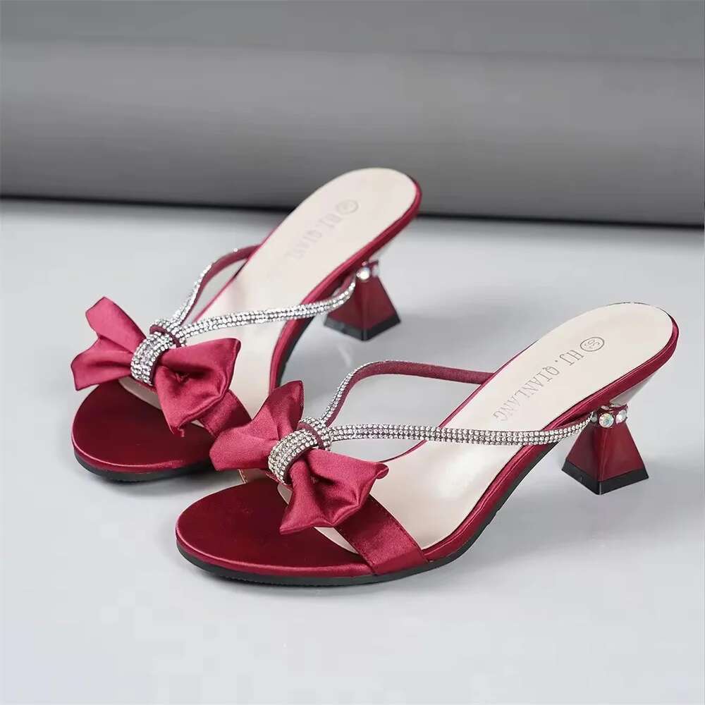Summer Women Party Outdoors Bow Design Rhie Strap Wine Cup Heel Open Toe Lady Sandals For Women's Slippers