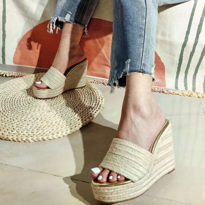 Fashion Open Toe Platform Womens Slippers Straw Rope Weaving Thick Bottom Wedges High Heels Sandals Slides Shoes