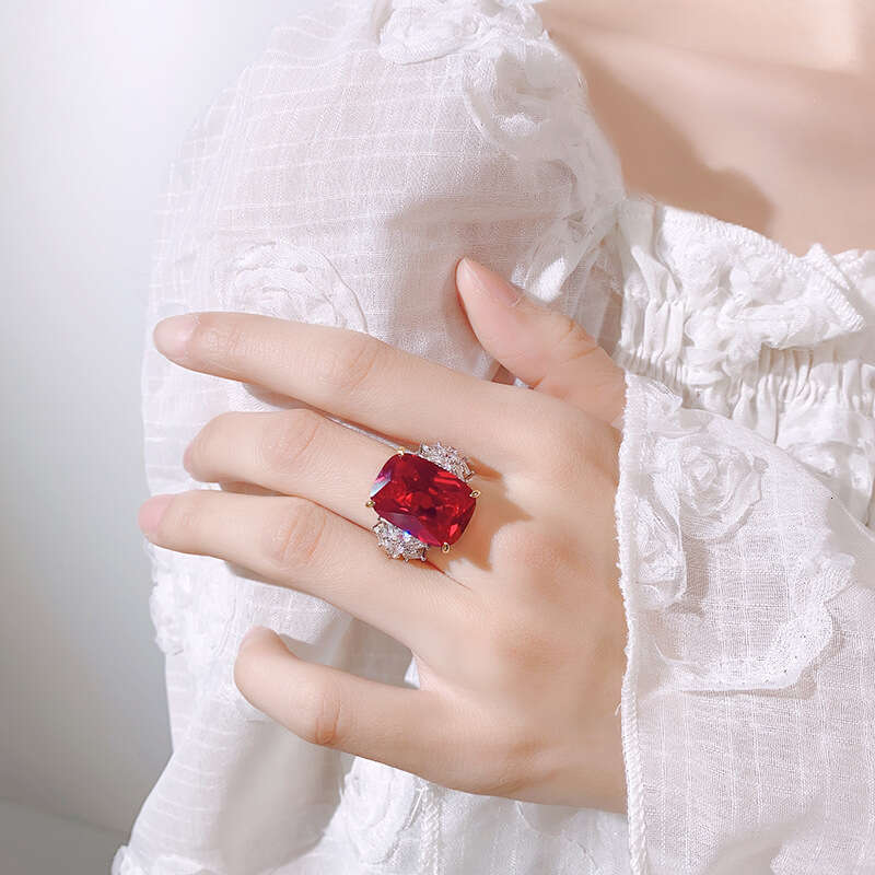 Huamei Ring Jewelry Emerald Red Corundum Women's High end Fashion