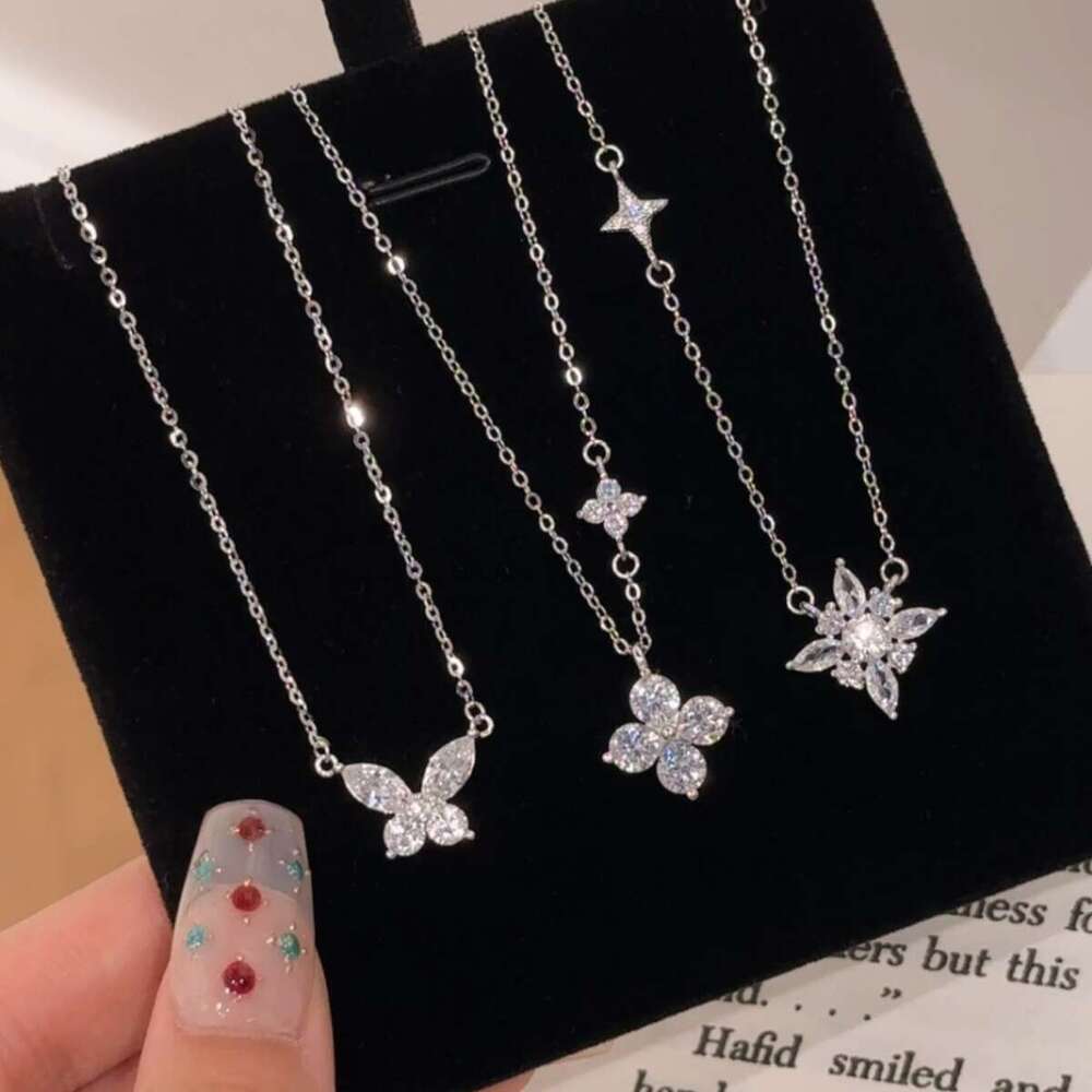 Butterfly sterg sier necklace, light , high-end feeg, lucky clover zircon collarbone chain, heart pendant