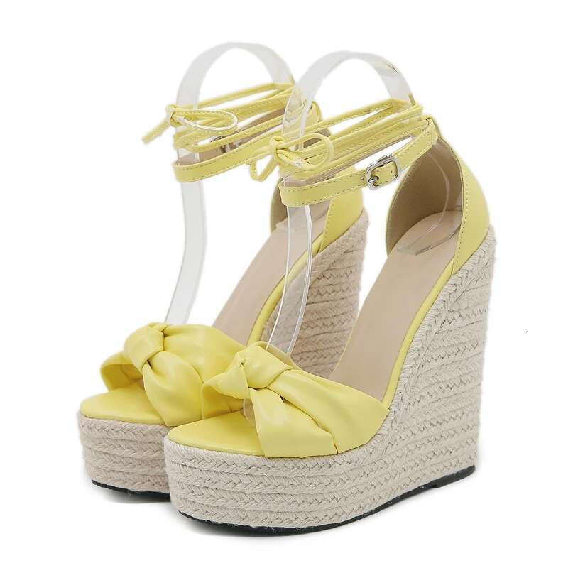 Fashion Solid Platform Wedges Sandals Women Design Buckle Strap Cane Weave Summer Peep Toe Ladies Shoes