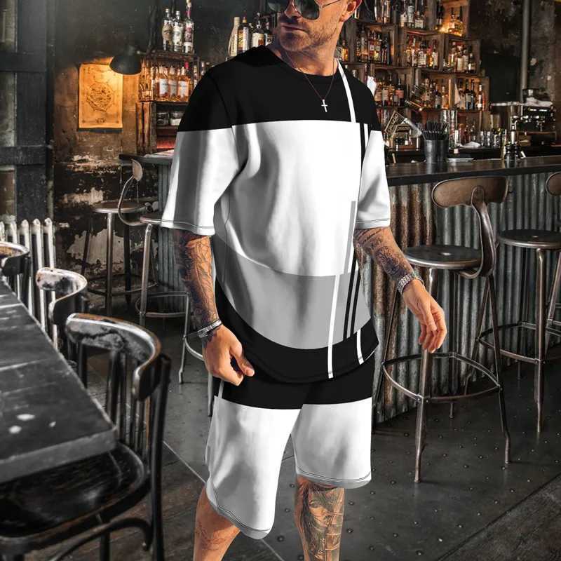 Summer New Mens Sportswear Stripe Sets Short-sleeved T-shirt Suit Oversized Shorts Sports Two-piece Outfit Male ClothesXJ250218