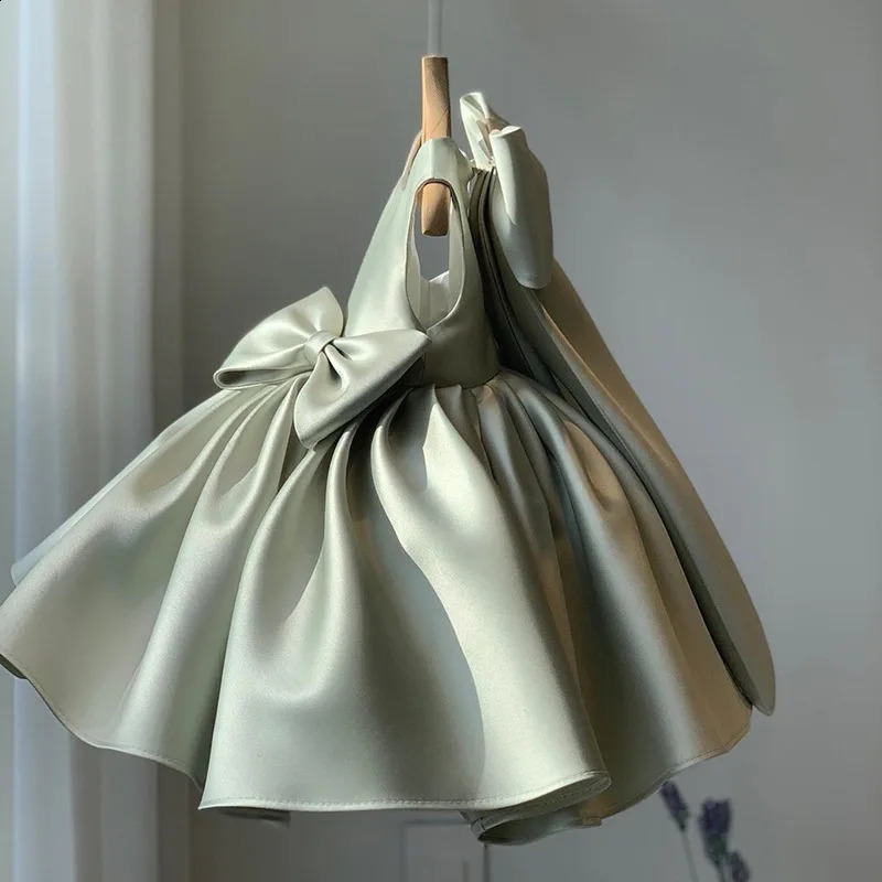 Customized Flower Baby Girls Wedding Birthday Bownot Dresses Clothing Toddler Kids Princess Party Ball Holy Communion Gown 250219