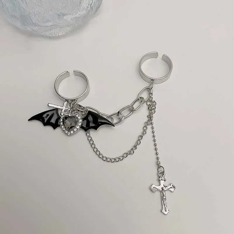 Punk Gothic Black Bat Wing Cross Chain Rings for Men Women Hip Hop Crystal Heart Cross Irregular Double Finger Rings JewelryXJ250219