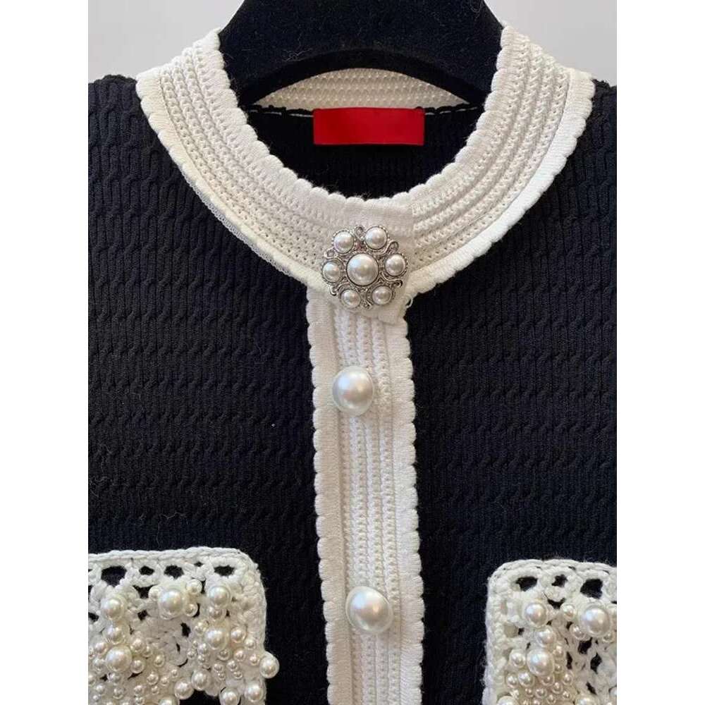 2025 Color Collision Heavy Industry Nail Bead Small Fragrant Style Knitted Cardigan Early Spring Sense Niche Slim Fit