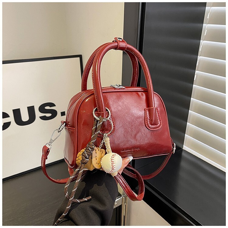 2025 New Fashion Korean Handbag Autumn/Winter Edition Underarm Shoulder Bowling Commuter Versatile Size Bag #swissmilitary