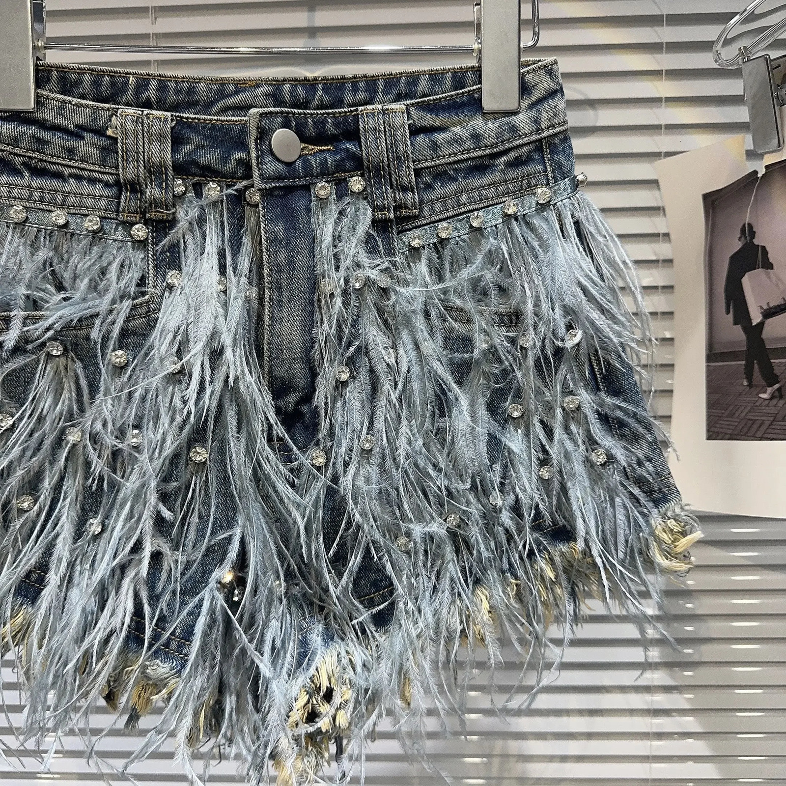 Autumn Collection Rhinestone Embroidered Beadings Feathers Tassel Vintage Blue Denim Shorts Women Short Jeans 250217