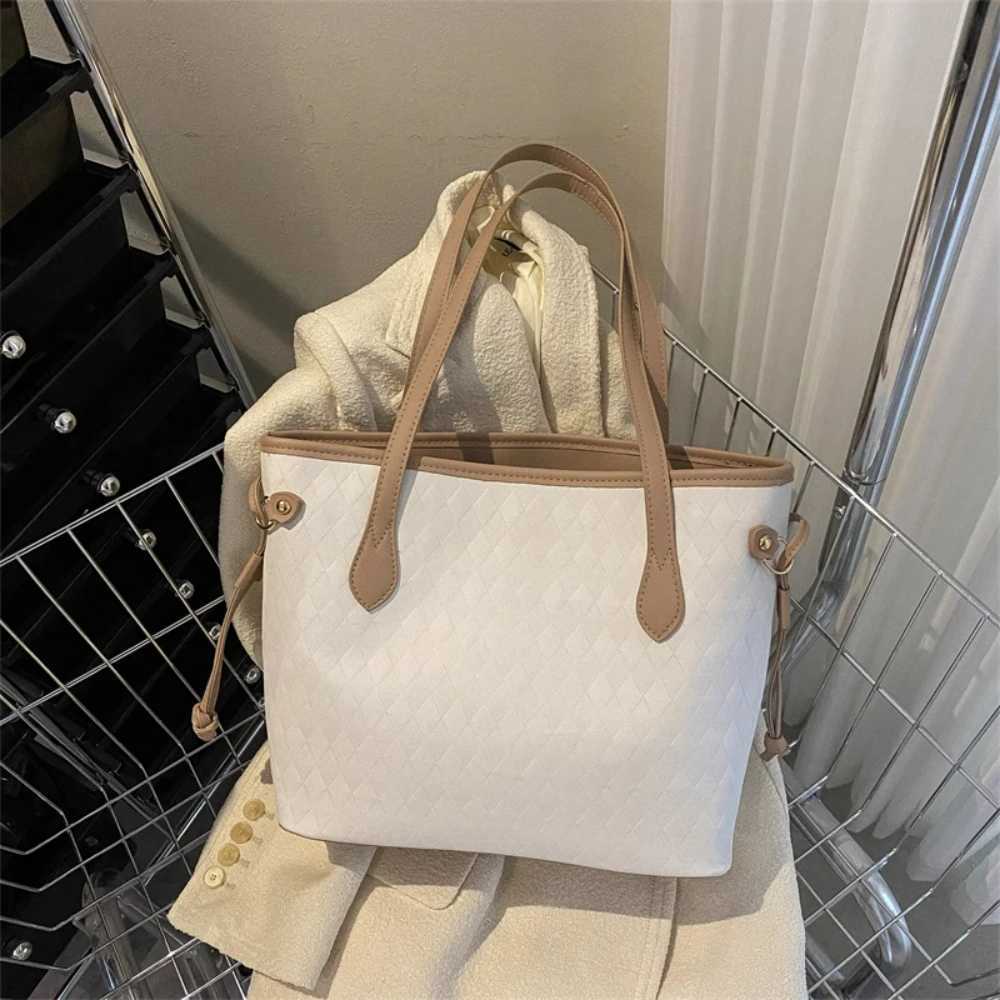 2024 New High End Fashion Versatile Class Commuter Bag Single Shoulder Underarm Large Capacity Bag Womens BagC250218