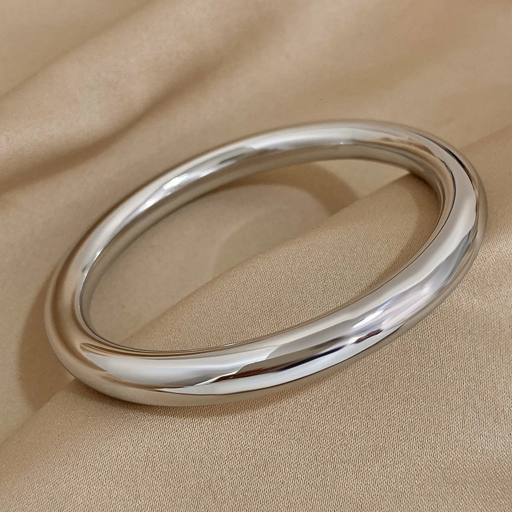 Glossy Solid Color Thick Bracelet Stainless Steel Bangle for Women Cuff Wirstband Smooth Waterproof Charm Bracelets Jewelry Gift 250213