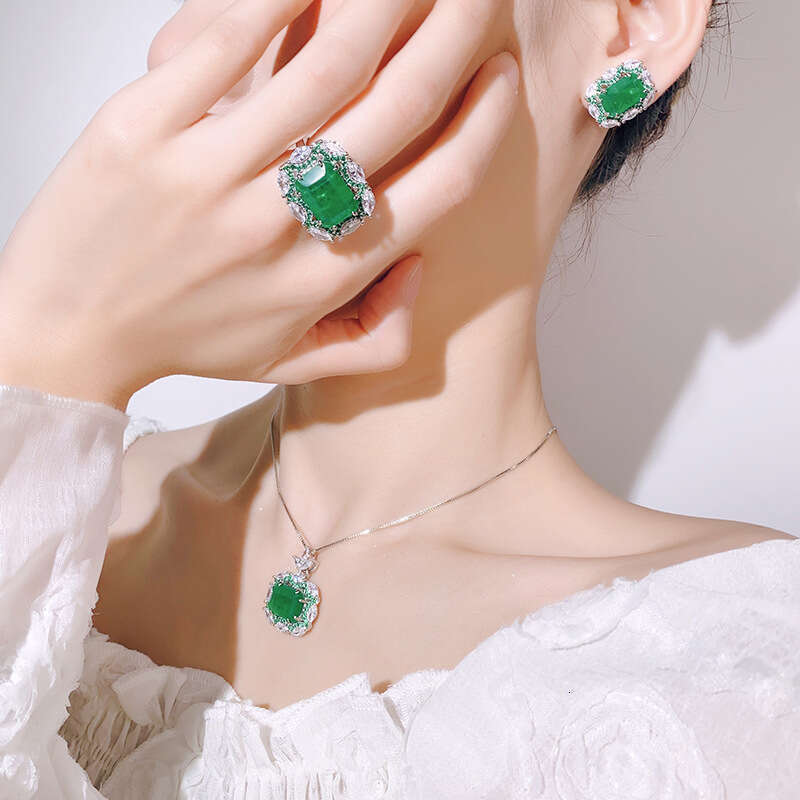 Jewelry set, jewelry necklace, ring, earring, emerald, palace style, high-end, fashionable women's batch