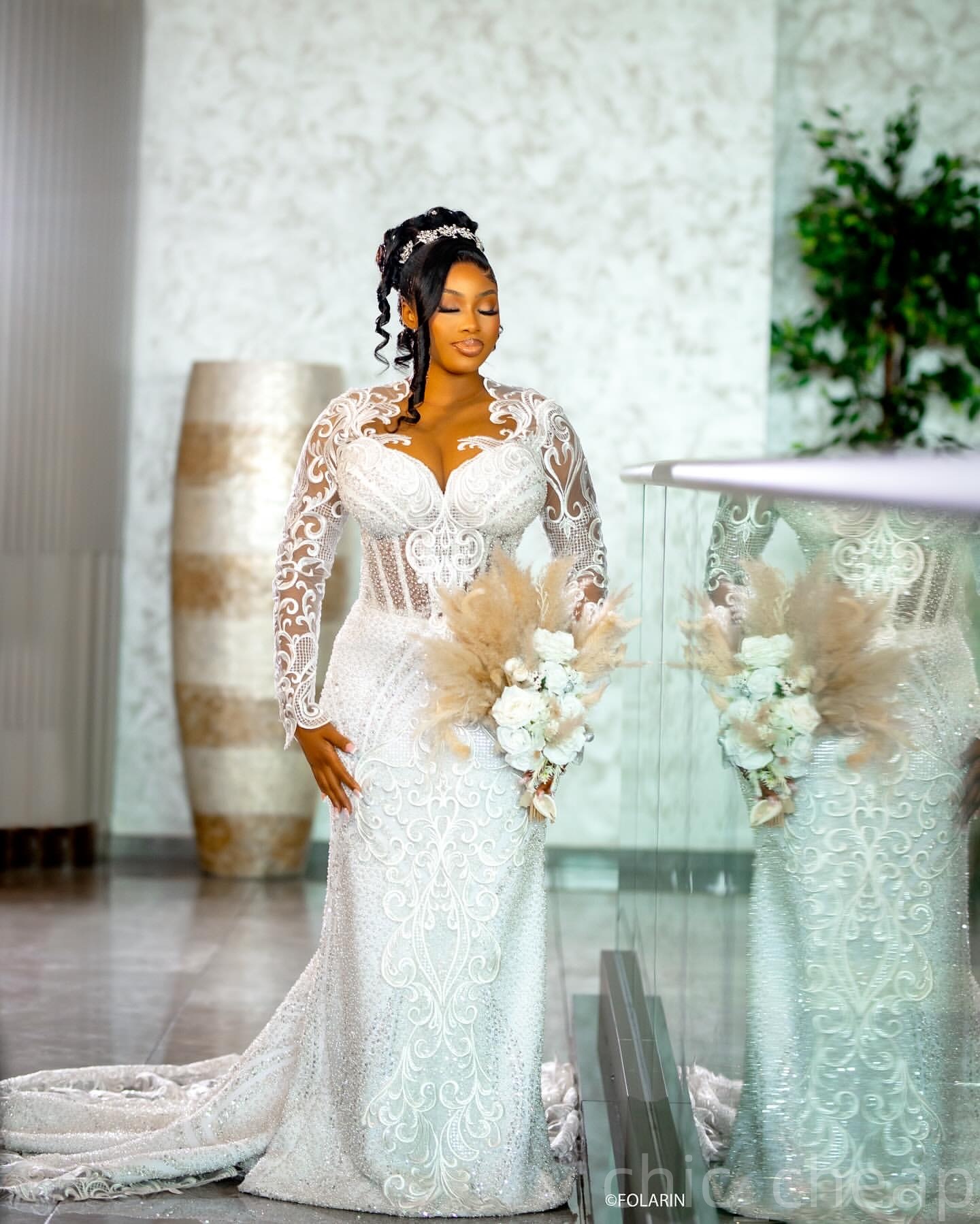 2025 Arabic Aso Ebi Plus Size Ivory Wedding Dress Sequined Full Sleeves Vintage Charming Bridal Gowns Dresses ZJ0466