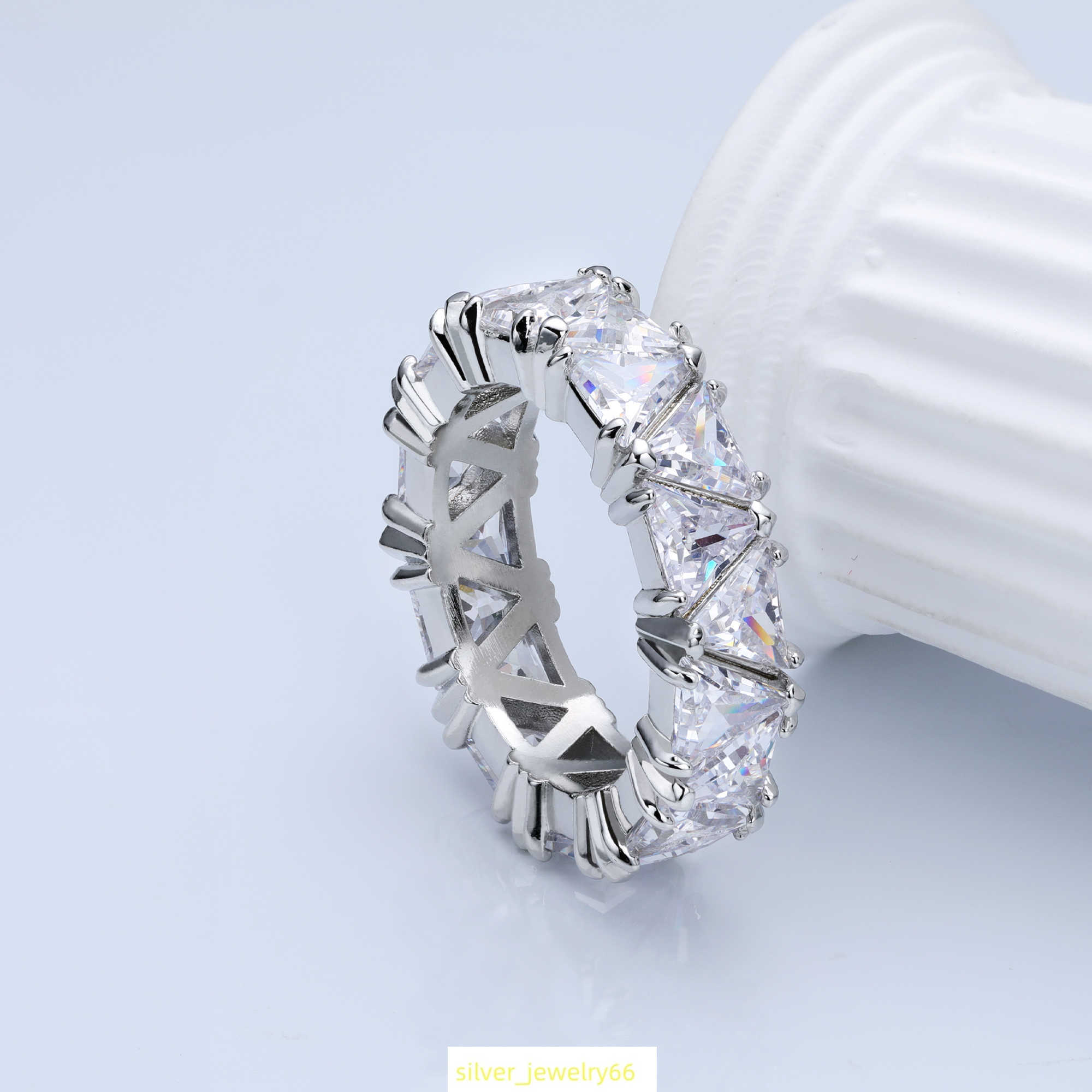 Luster Test Positive Synthetic Diamond Jewelry 925 Sterling Silver 5.0mm White Triangle Moissanite Ring