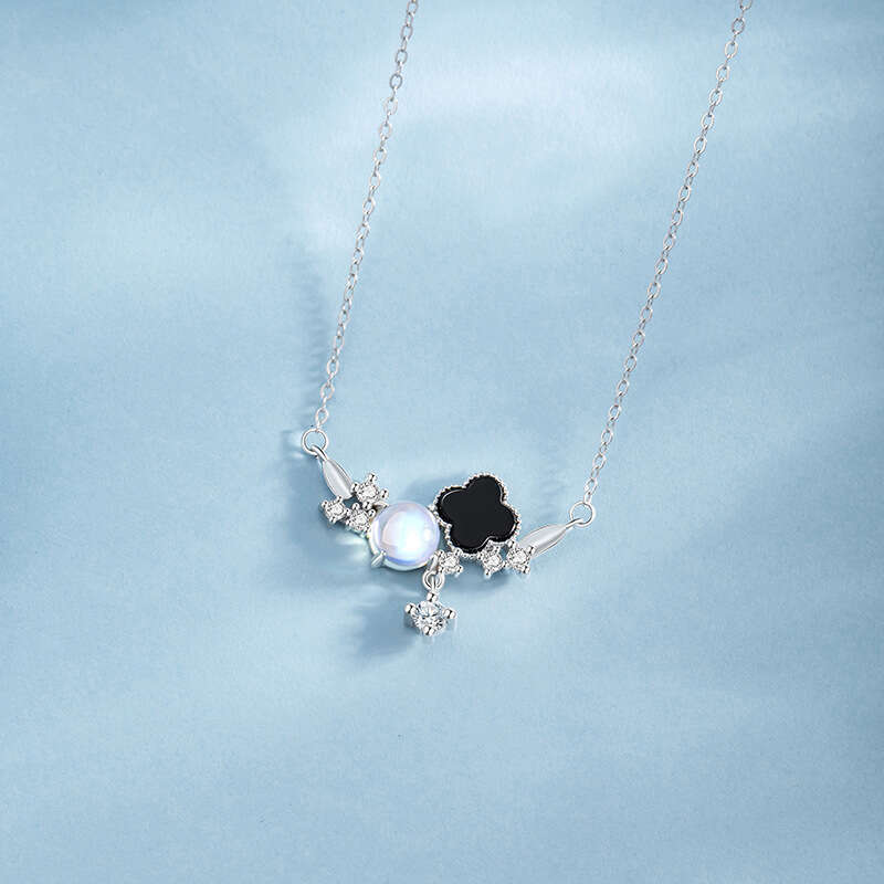 Lucky Clover sterg sier necklace for women, fashionable and versatile, black agate collarbone chain, ins style wer pendant