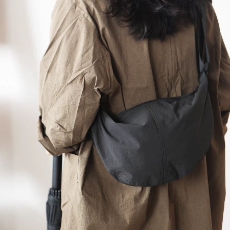 Bugu Forest Same Nylon Cloth Women's Casual Wide Strap Single Shoulder Crossbody Simple and Lightweight Moon Bag #swissmilitary
