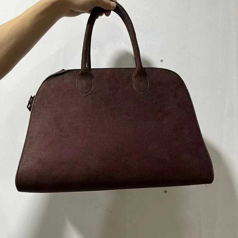 Ladies New Autumn Winter Tote Bag High-end Feel Niche Design Large Capacity Vintage Cmute Handbag 2024 Wen Shoder Bags Z250219