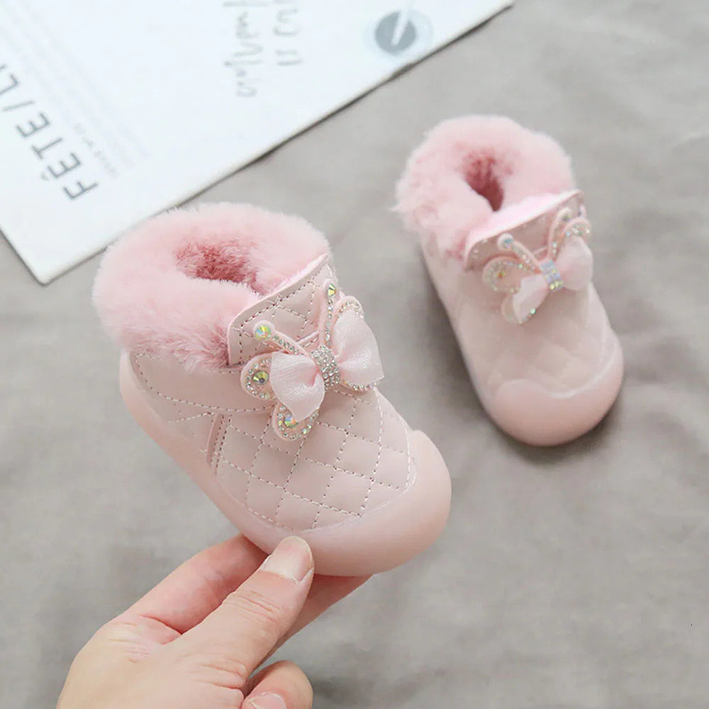 Winter Plush Toddler Shoes For Baby Girls Rhinestone Butterfly Princess First Step Footwear Thick Warm Cotton Shoes For Infant 250219