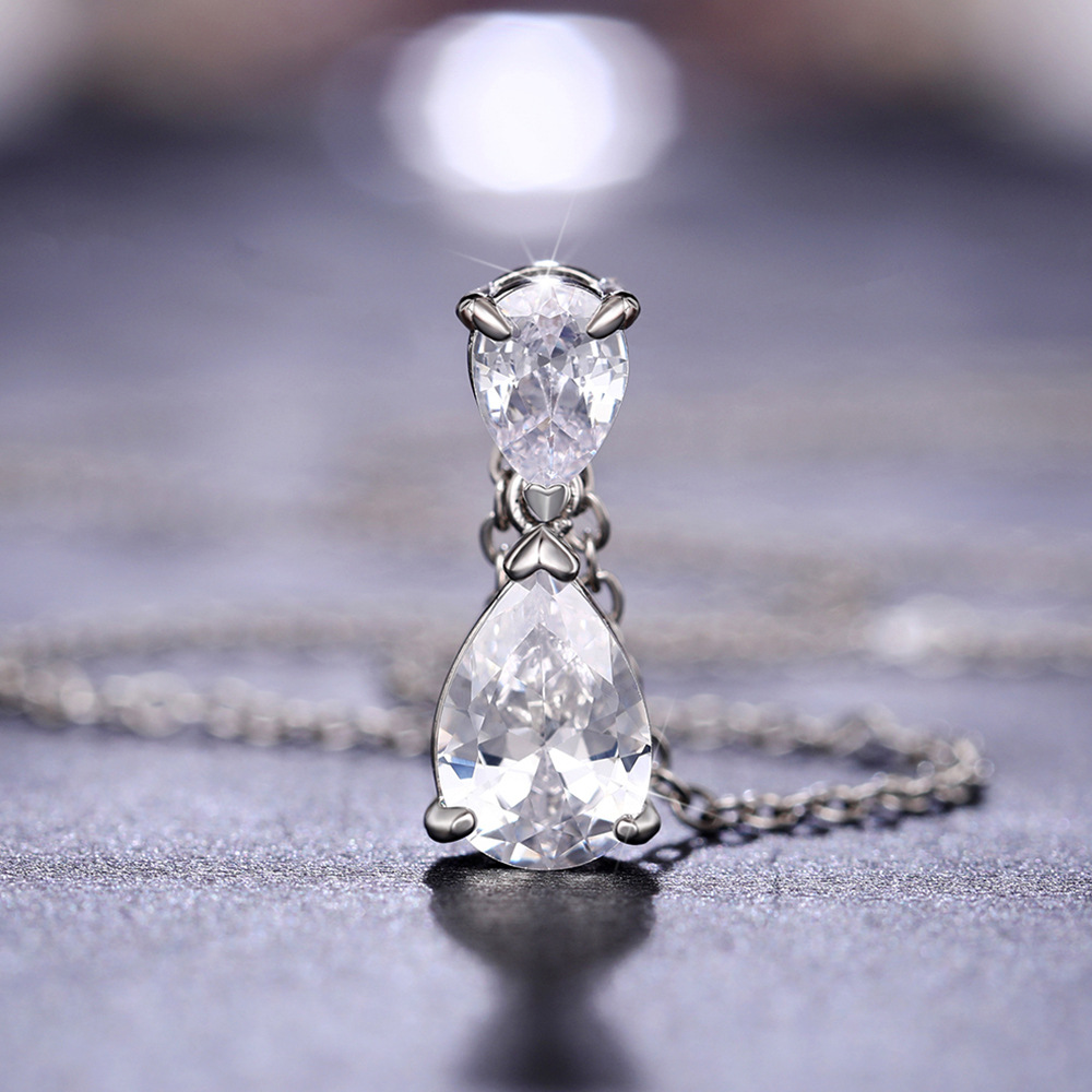 2025 Handmade Ins Top Sell Water Drop Pendant 18k White Gold Fill Pear Cut White 3A Cubic Zircon CZ Diamond Party Women Wedding Clavicle Necklace Gift