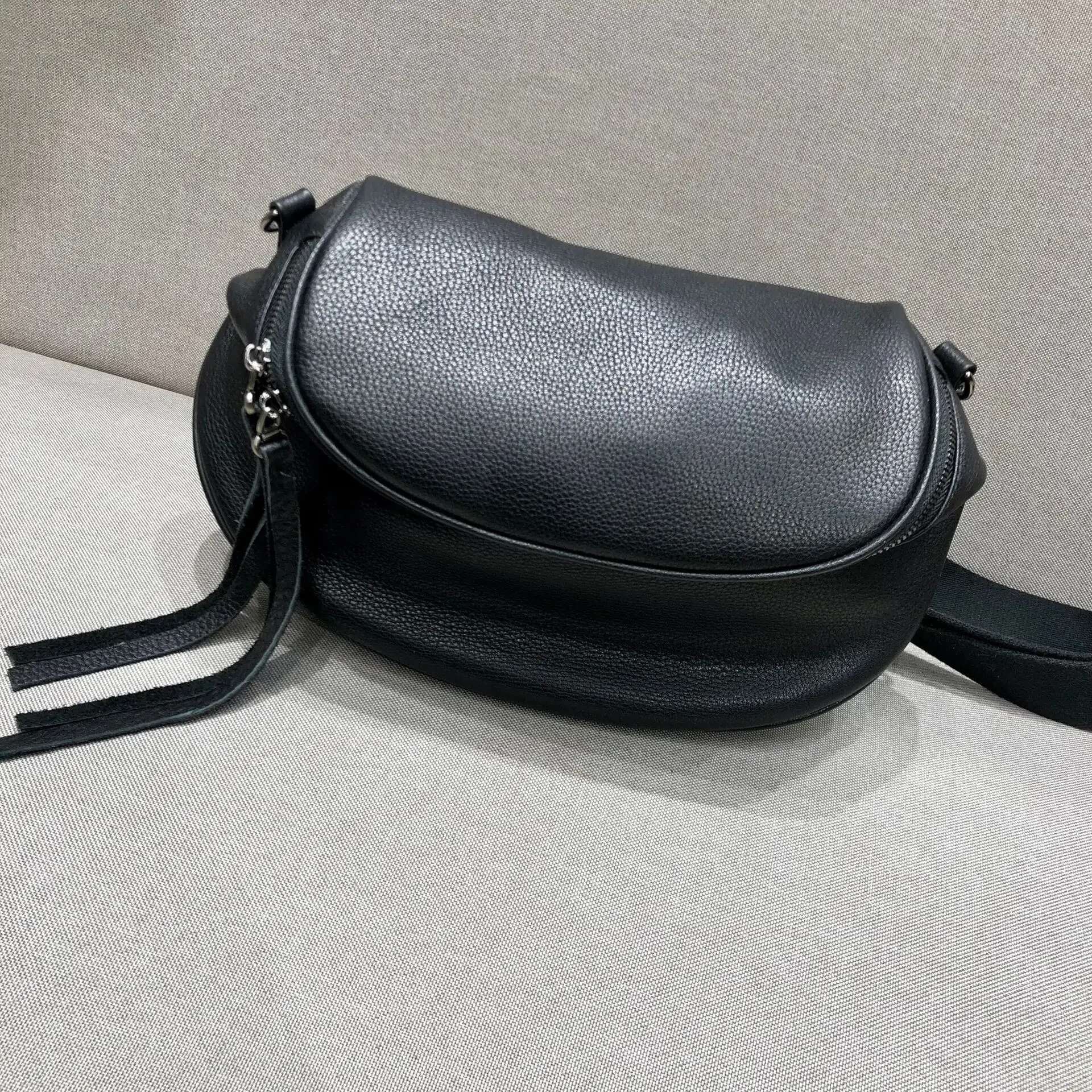 Handmade Genuine Leather Soft Saddle Bag Women's Personalized Chest Bag, Large Capacity Shoulder Handbag, High-Quality Crossbody