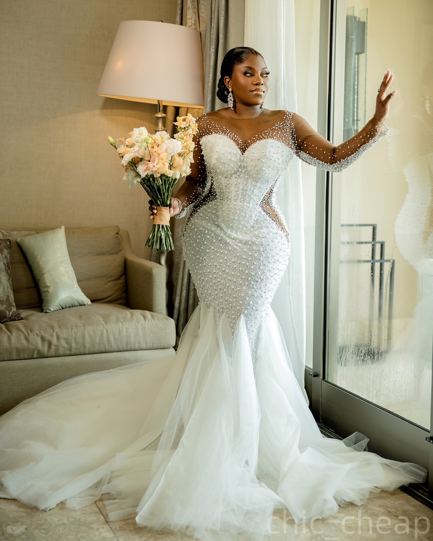 2025 Arabic Aso Ebi Plus Size Ivory Wedding Dress Pearls Beaded Full Sleeves Sheer Neck Tulle Bridal Gowns Dresses ZJ566