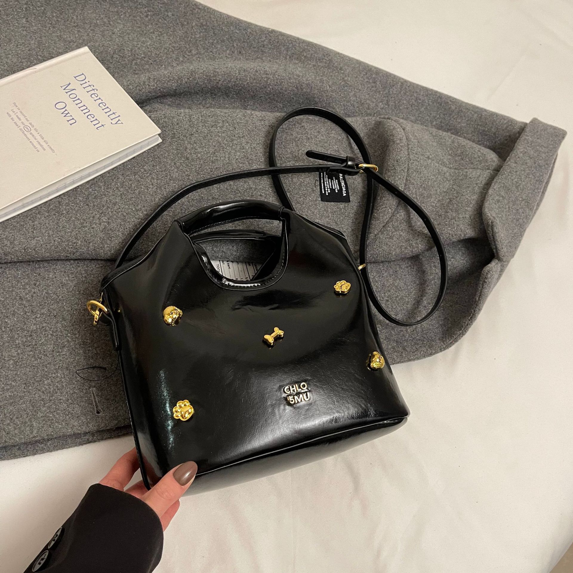 Casual versatile crossbody bag for women in autumn winter 2025, new trendy and fashionable hand-held bucket bag, small outdoor handbag #swissmilitary
