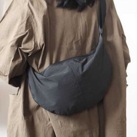 Bugu Forest Same Nylon Cloth Women's Casual Wide Strap Single Shoulder Crossbody Simple and Lightweight Moon Bag #swissmilitary
