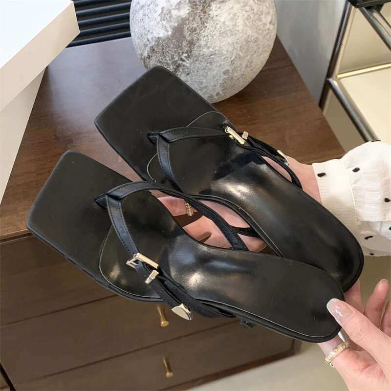 Summer Fashion Clip Toe Buckle Women Slippers Gladiator Sandals Party Thin Heels Flip ps Slides Shoes atos De Muje