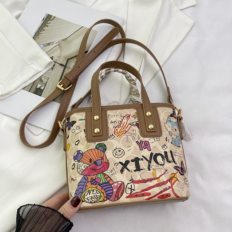 Graffiti Bear Collection 2025 Early Spring New Cartoon Single Shoulder Large Capacity Women's Handheld Crossbody Bag #swissmilitary