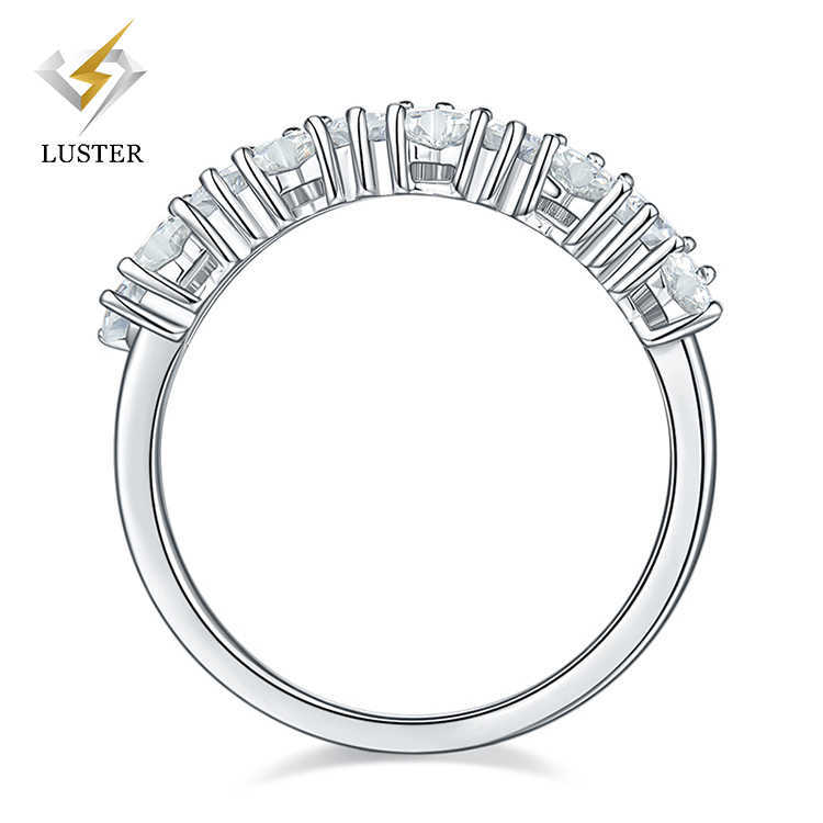 Shiny Jewelry D VVS1 Heart Brilliant Cut Moissanite Diamond Band Wedding Moissanite Silver Ring
