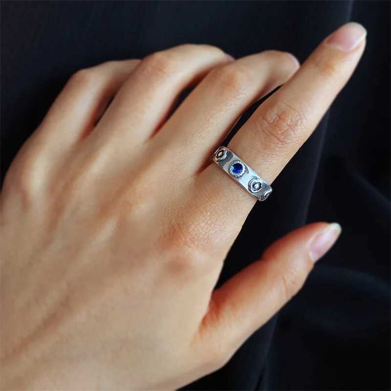 2024 New Fashion Women Vintage Zircon Inlaid Flower Adjustable Finger Ring Women Simple Zircon Flower Engraved Adjustable RingXJ250219